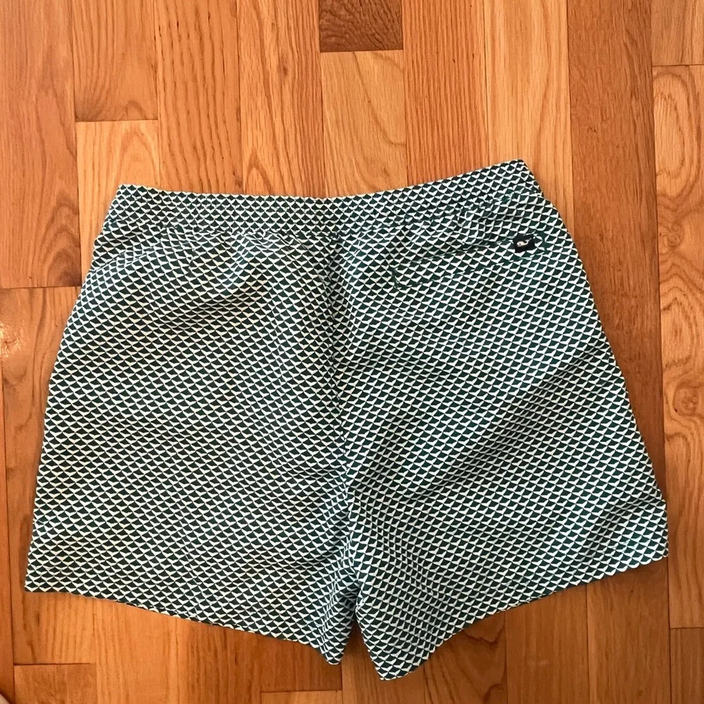 Men’s Large Vineyard Vines Chappy Swim Trunks